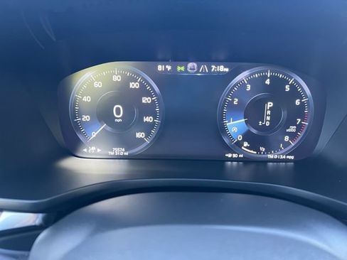 Used 2020 Volvo V60 T5 Cross Country AWD/4WD image 14