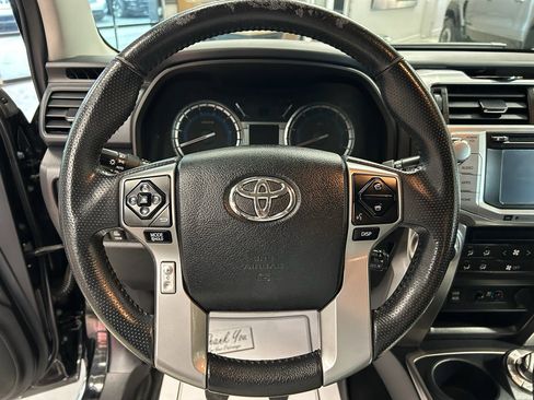Used 2017 Toyota 4Runner Limited AWD/4WD image 11