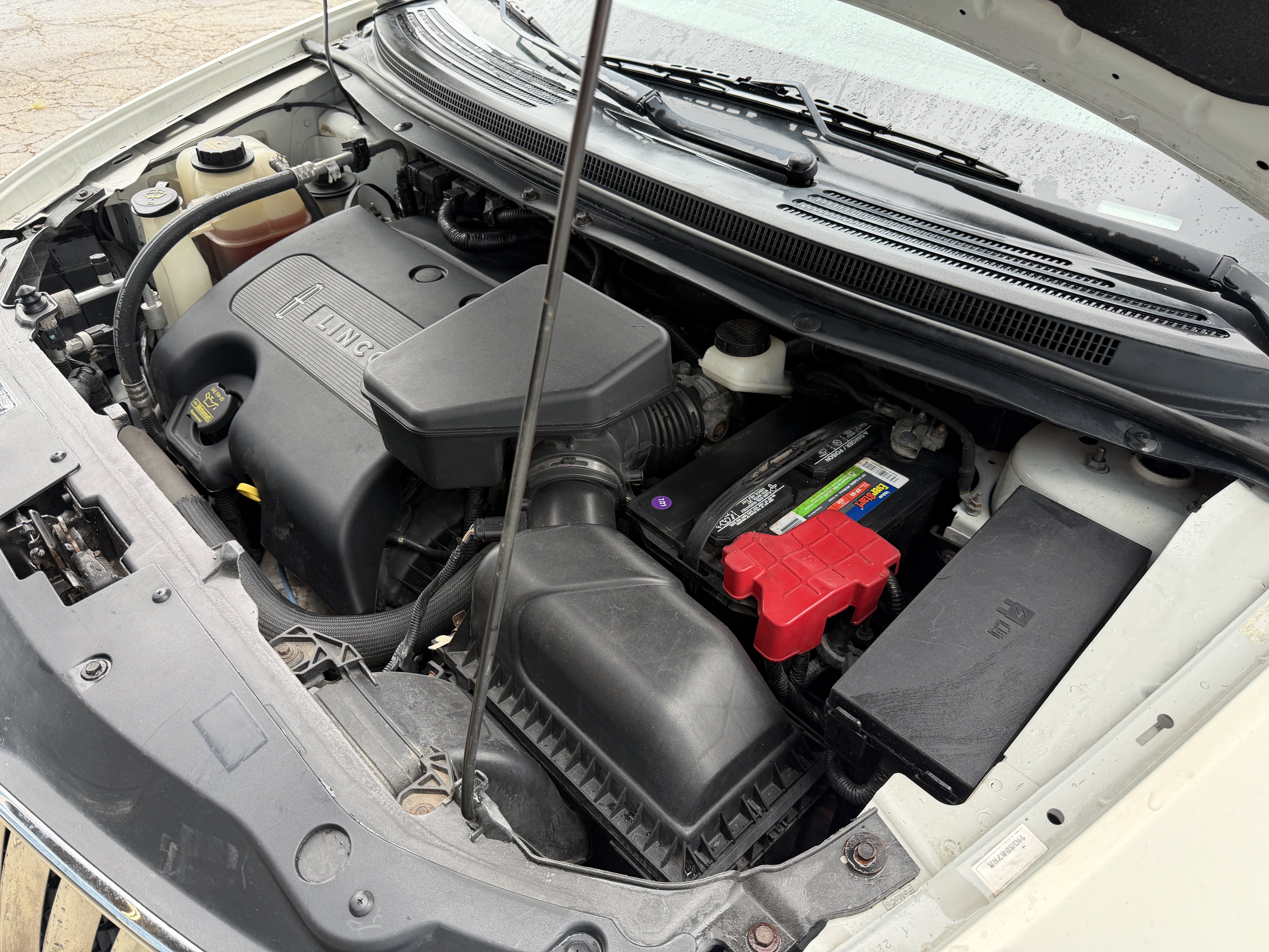 Used 2012 Lincoln MKX AWD image 38
