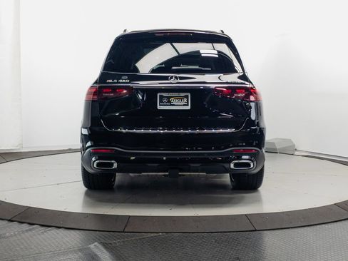 Used 2026 Mercedes-Benz GLS 450 4MATIC image 31