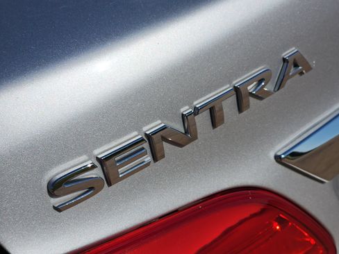 Used 2019 Nissan Sentra S FWD image 16