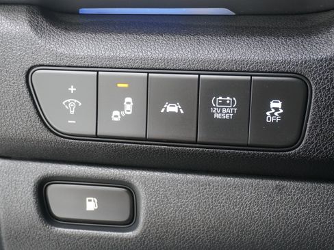 Used 2022 Kia Niro Touring Special Edition FWD image 25