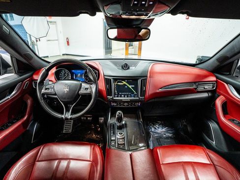 Used 2018 Maserati Levante S GranSport image 62