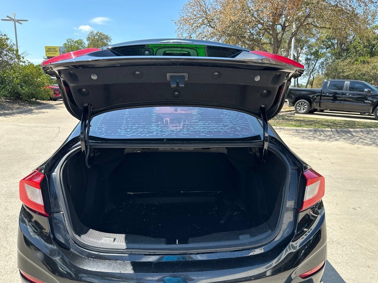 Used 2018 Chevrolet Cruze LS FWD image 27