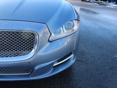 Used 2013 Jaguar XJ AWD image 39