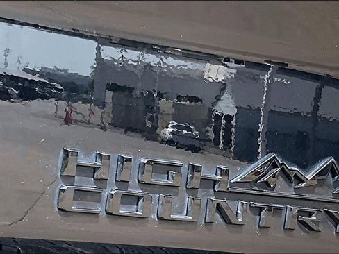 Used 2022 Chevrolet Silverado 1500 High Country w/ Technology Package image 30