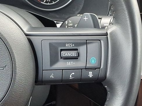 Used 2025 Nissan Pathfinder SV AWD/4WD image 21