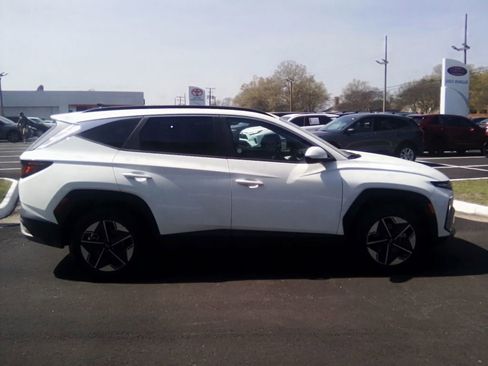 Used 2025 Hyundai Tucson SEL image 2