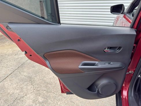 Used 2020 Nissan Kicks SR FWD image 35