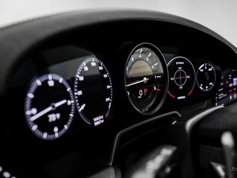 Used 2021 Porsche 911 Carrera 4 image 36