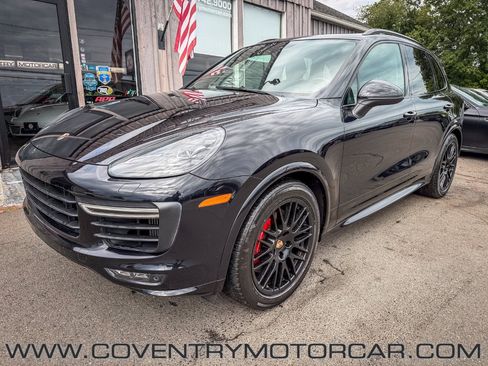 Used 2016 Porsche Cayenne GTS AWD/4WD image 2