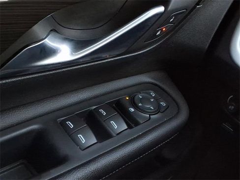 Used 2022 GMC Terrain SLE w/ Driver Convenience Package image 14