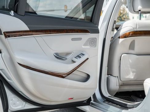 Used 2015 Mercedes-Benz S 550 4MATIC Sedan image 35
