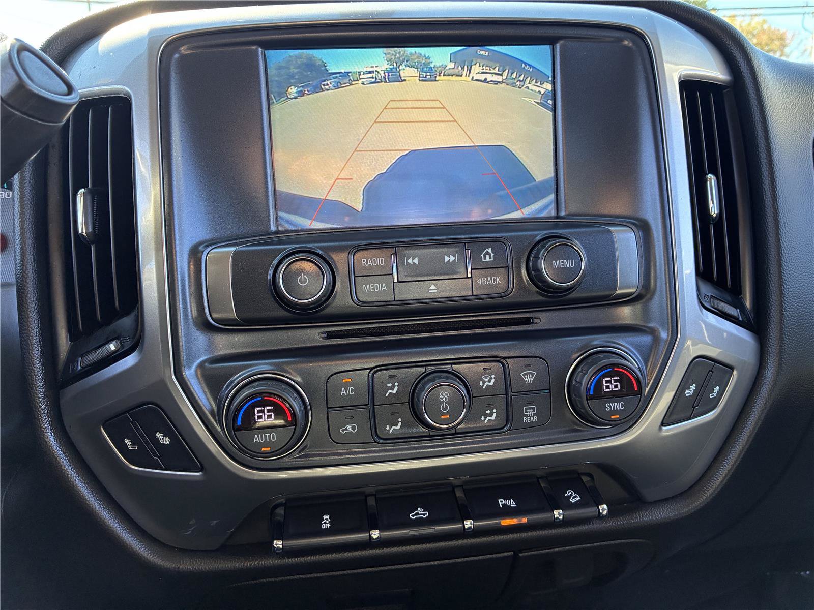 Used 2018 Chevrolet Silverado 1500 LT w/ Midnight Edition AWD/4WD image 30