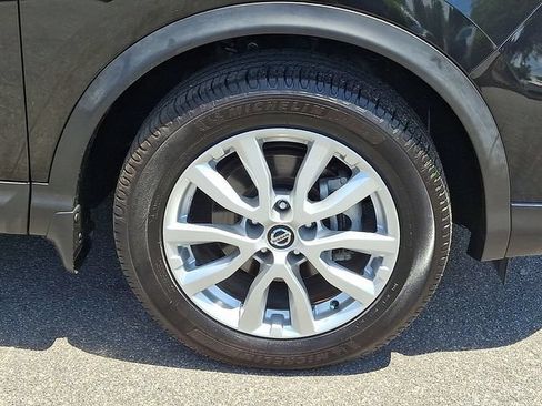 Used 2022 Nissan Rogue Sport SV FWD image 10