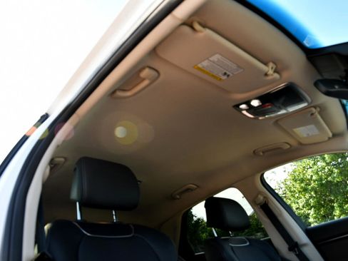 Used 2025 Genesis GV70 2.5T image 28