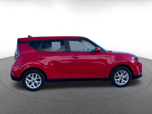 Used 2025 Kia Soul LX w/ LX Technology Package image 16