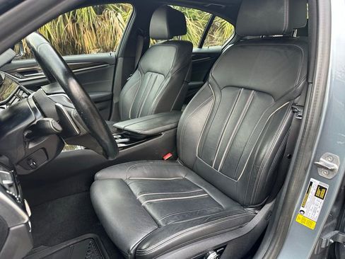 Used 2020 BMW 530i w/ Convenience Package RWD image 15