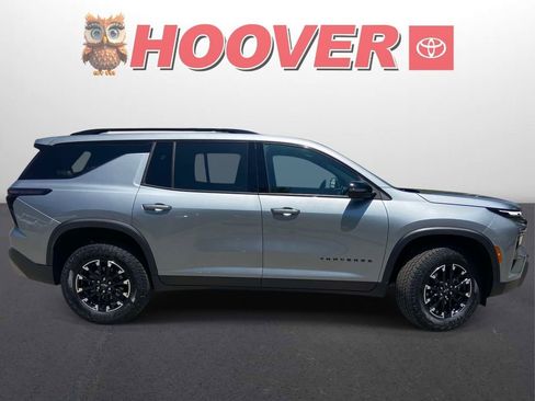 Used 2026 Chevrolet Traverse Z71 w/ LPO, Floor Liner Package AWD/4WD image 2