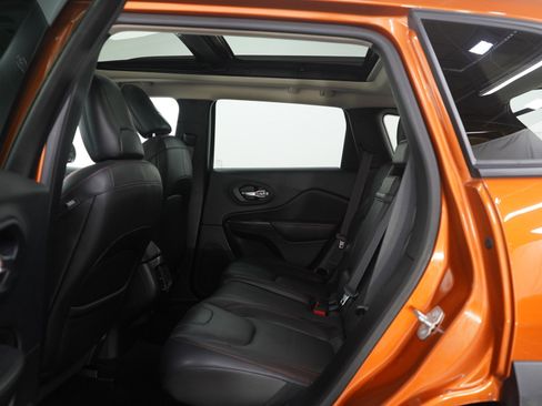 Used 2016 Jeep Cherokee Trailhawk w/ Comfort/Convenience Group image 18