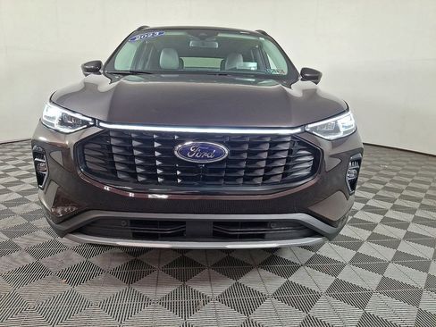 Used 2023 Ford Escape Platinum w/ Premium Technology Package image 5