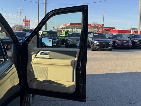 Used 2014 Ford Expedition XLT w/ Equipment Group 201A image 27