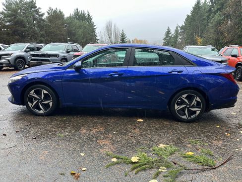 Used 2023 Hyundai Elantra Limited image 4
