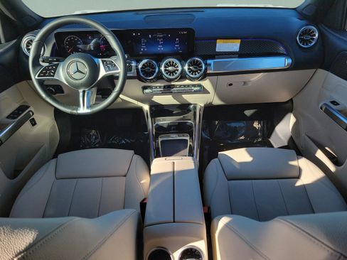 Certified 2025 Mercedes-Benz GLB 250 image 16