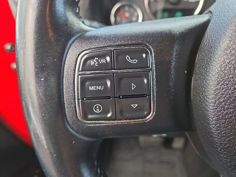 Used 2014 Jeep Wrangler Unlimited Sahara w/ Connectivity Group image 25