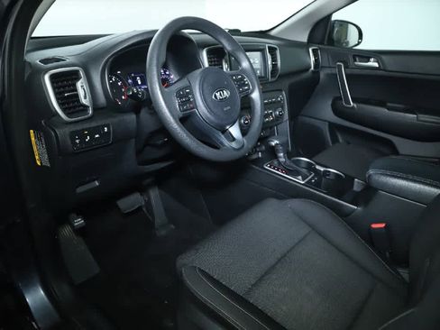 Used 2018 Kia Sportage LX w/ LX Technology Package FWD image 17