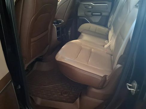 Used 2019 RAM 1500 Laramie AWD/4WD image 13