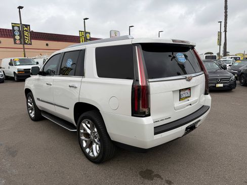 Used 2020 Cadillac Escalade Luxury image 5