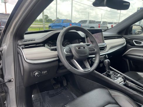 Used 2024 Jeep Compass Limited AWD/4WD image 13