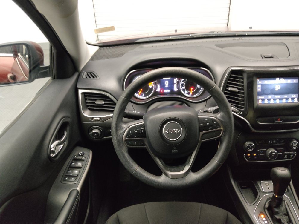 Used 2019 Jeep Cherokee Latitude w/ Popular Appearance Group FWD image 22