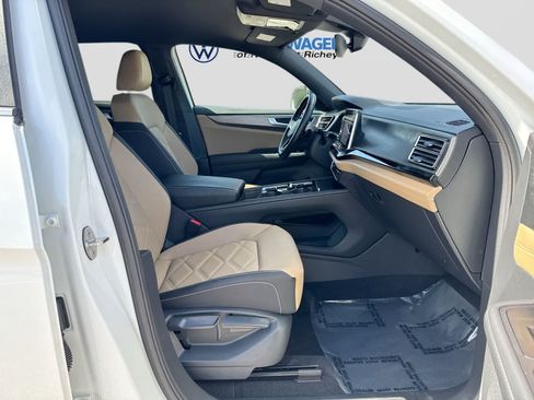 Used 2026 Volkswagen Atlas Cross Sport SE FWD image 27