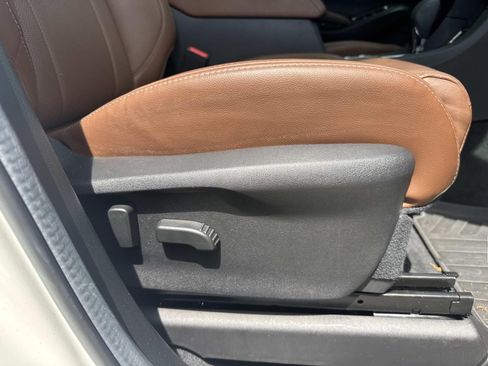 Used 2024 Subaru Ascent Touring AWD/4WD image 14