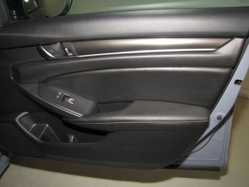 Used 2021 Honda Accord Sport image 20