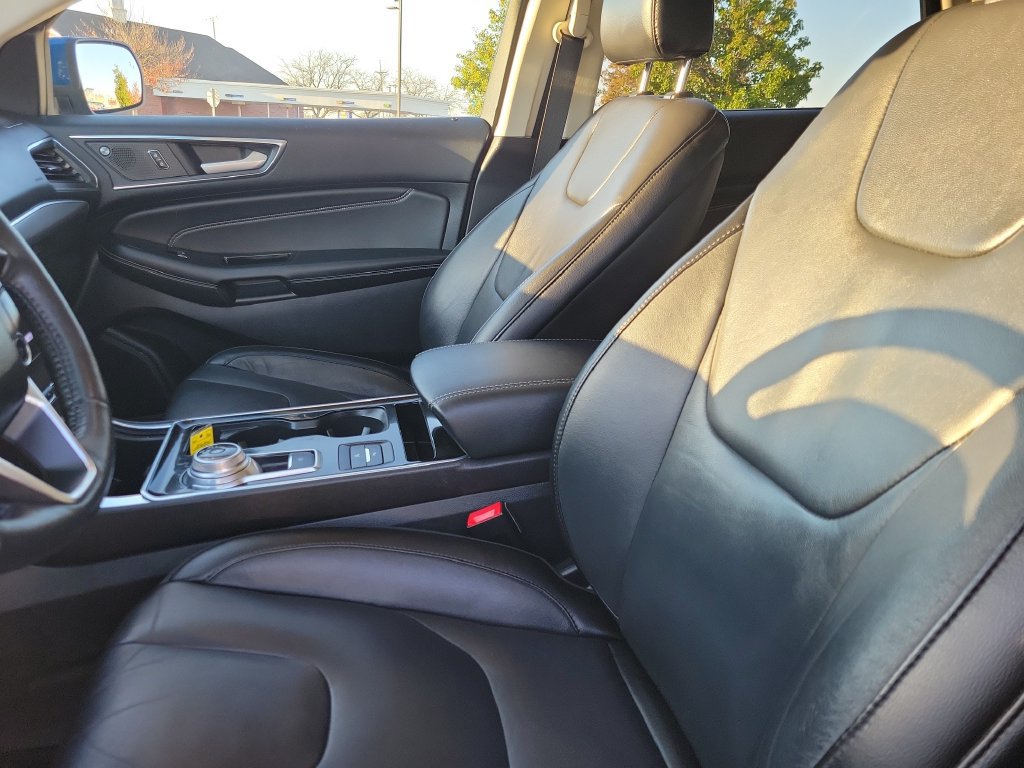 Certified 2020 Ford Edge Titanium AWD/4WD image 19