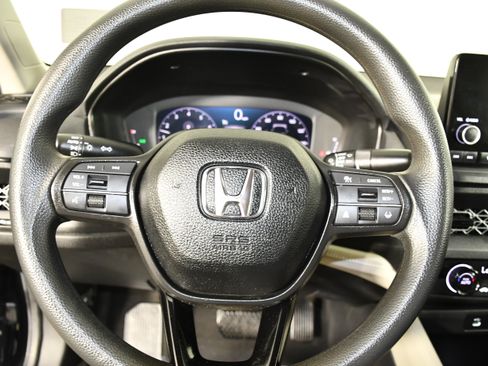 Certified 2025 Honda Accord LX image 19