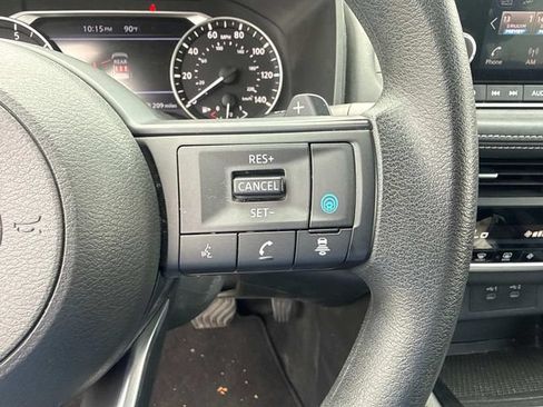 Used 2024 Nissan Rogue SV FWD image 29