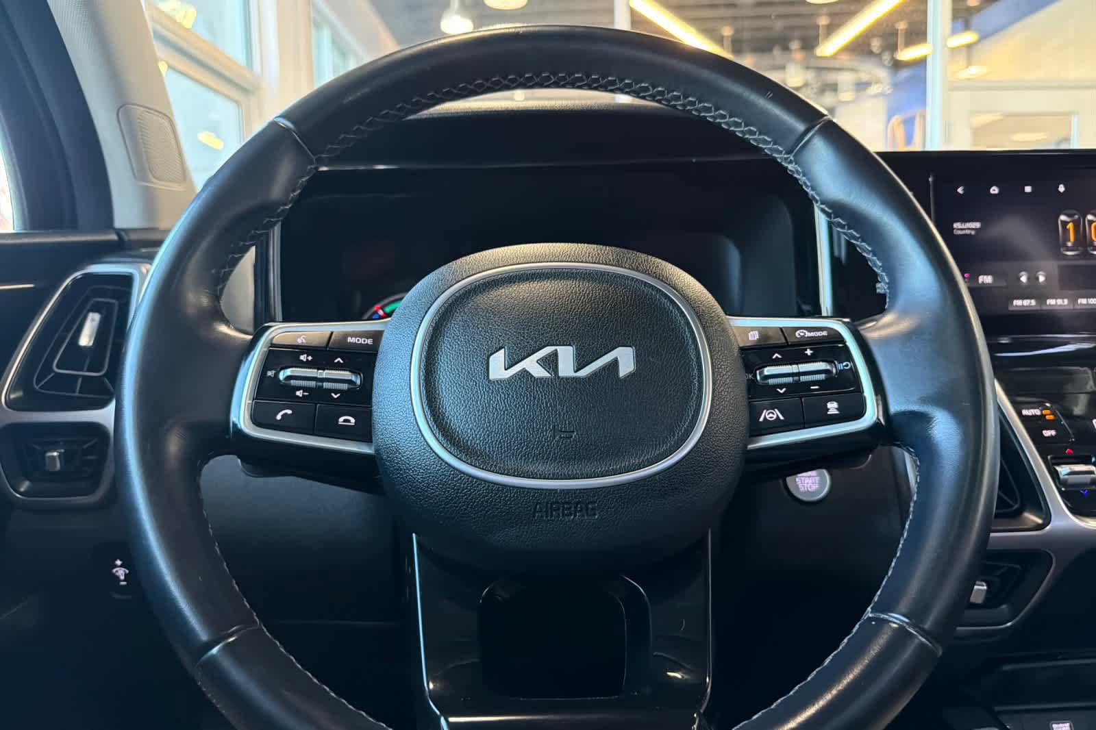 Used 2022 Kia Sorento EX w/ Panoramic Sunroof Package AWD/4WD image 27