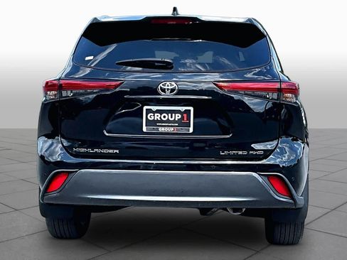 Used 2022 Toyota Highlander Limited AWD/4WD image 5