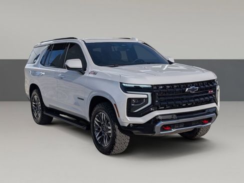 Used 2025 Chevrolet Tahoe Z71 w/ Comfort Package image 2