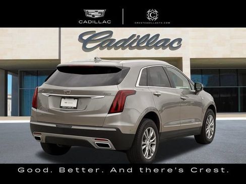 Used 2022 Cadillac XT5 Premium Luxury w/ Technology Package FWD image 3