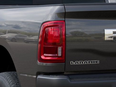 New 2025 RAM 3500 Laramie AWD/4WD image 10