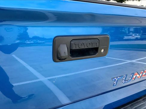 Used 2018 Toyota Tundra SR5 w/ SR5 Upgrade Package RWD image 30