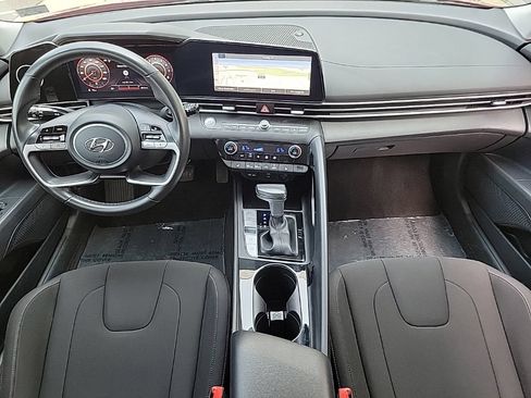 Used 2023 Hyundai Elantra SEL w/ Convenience Package FWD image 20
