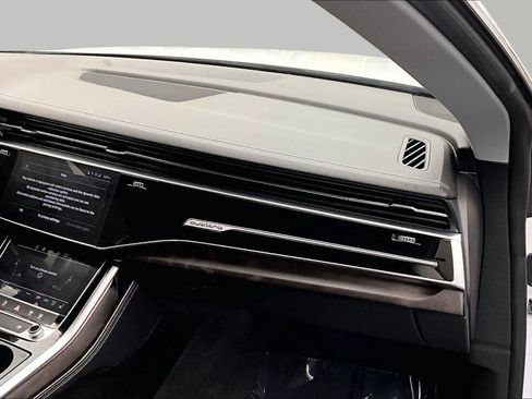 Used 2023 Audi Q8 Premium Plus w/ Premium Plus Package AWD/4WD image 17