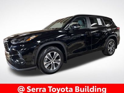 Used 2023 Toyota Highlander XLE