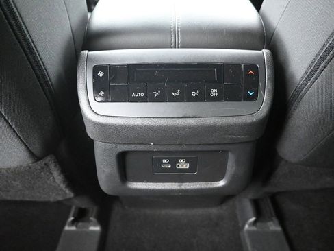 Used 2024 Nissan Pathfinder SV AWD/4WD image 24